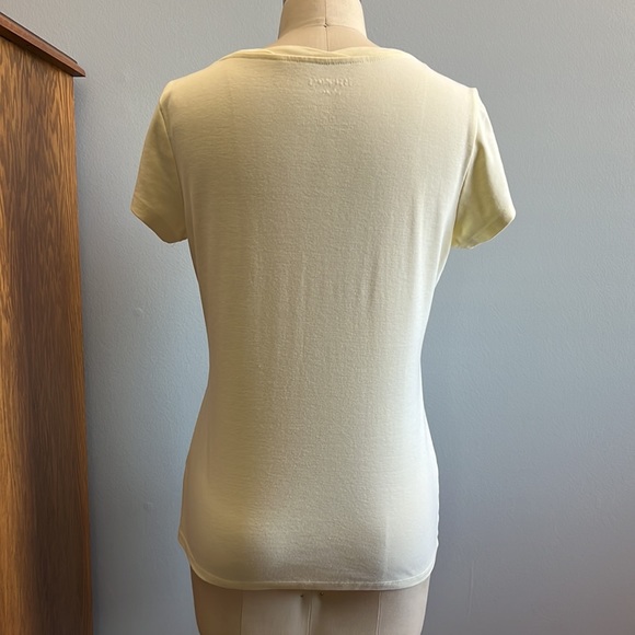 Essentials by Maggie light yellow tee - Picture 3 of 4